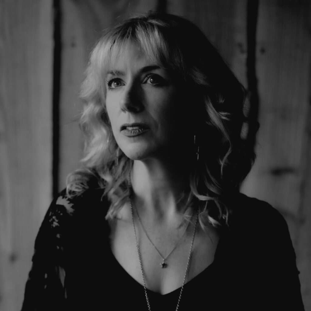 Muireann Nic Amhlaoibh